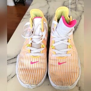 Nike Lebrons Witness 6 White Melon Mens Size 9.5 CZ4052-101